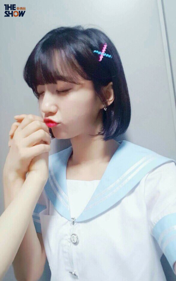 theshow_offcl's tweet photo. [더쇼초이스후보 오마이걸] 만났다 헤어진 후 10분 후 또 보고싶다고 전화올 여친st
애교가 넘치고요..❣ 귀욤귀욤 얼굴도 예쁘고요...❣@WM_OHMYGIRL #더쇼 #THESHOW #THESHOW韩秀榜 https://t.co/DhEFdHtauQ