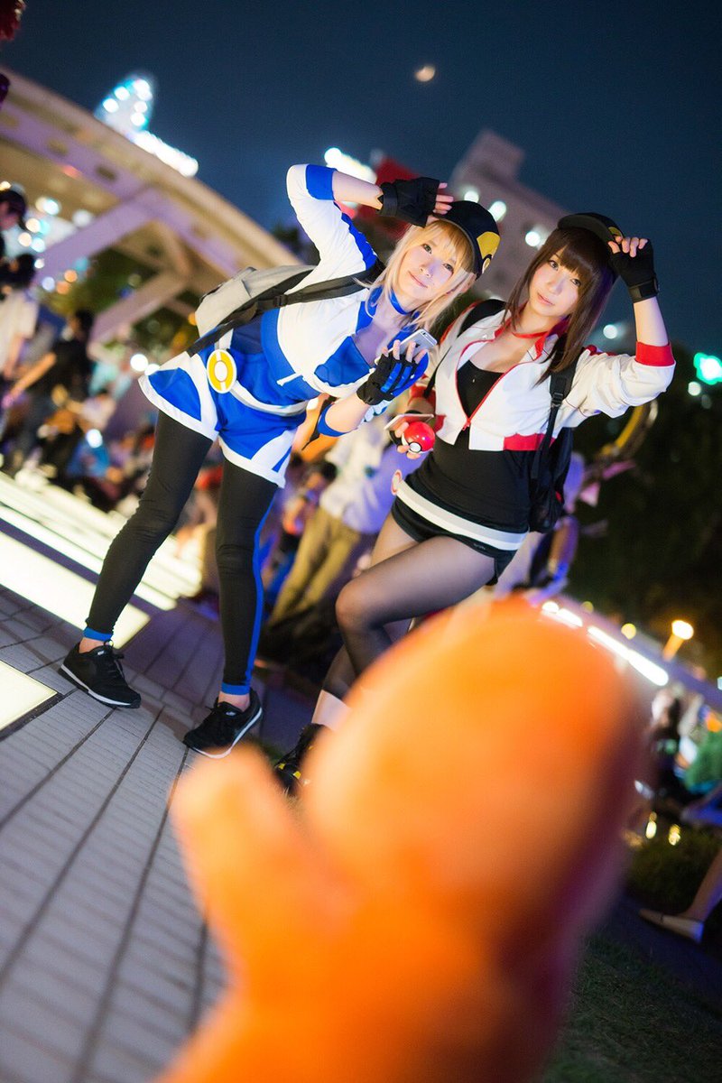 Jill 6 コスケットでるよ 2人で探せばレアなポケモンだって見つけられるかな 青いトレーナーちゃん じる Jill Mw 赤いトレーナーちゃん 伊織もえ Moe Five コスサミ Wcs16 ポケモンgo