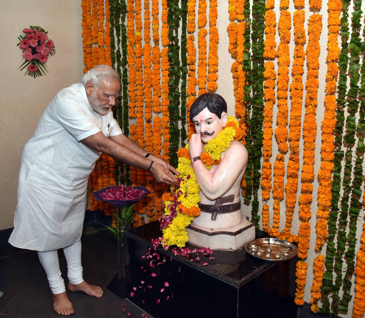 narendramodi's tweet photo. भारत मां के वीर सपूत चंद्रशेखर आजाद के जन्म स्थल पर। https://t.co/J863qsgssP