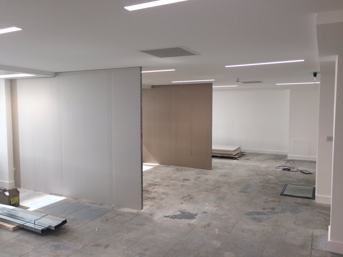 IOIlondon's tweet photo. #redplace #mayfair #londonofficerefurbishment https://t.co/vWDXlV1VSF
