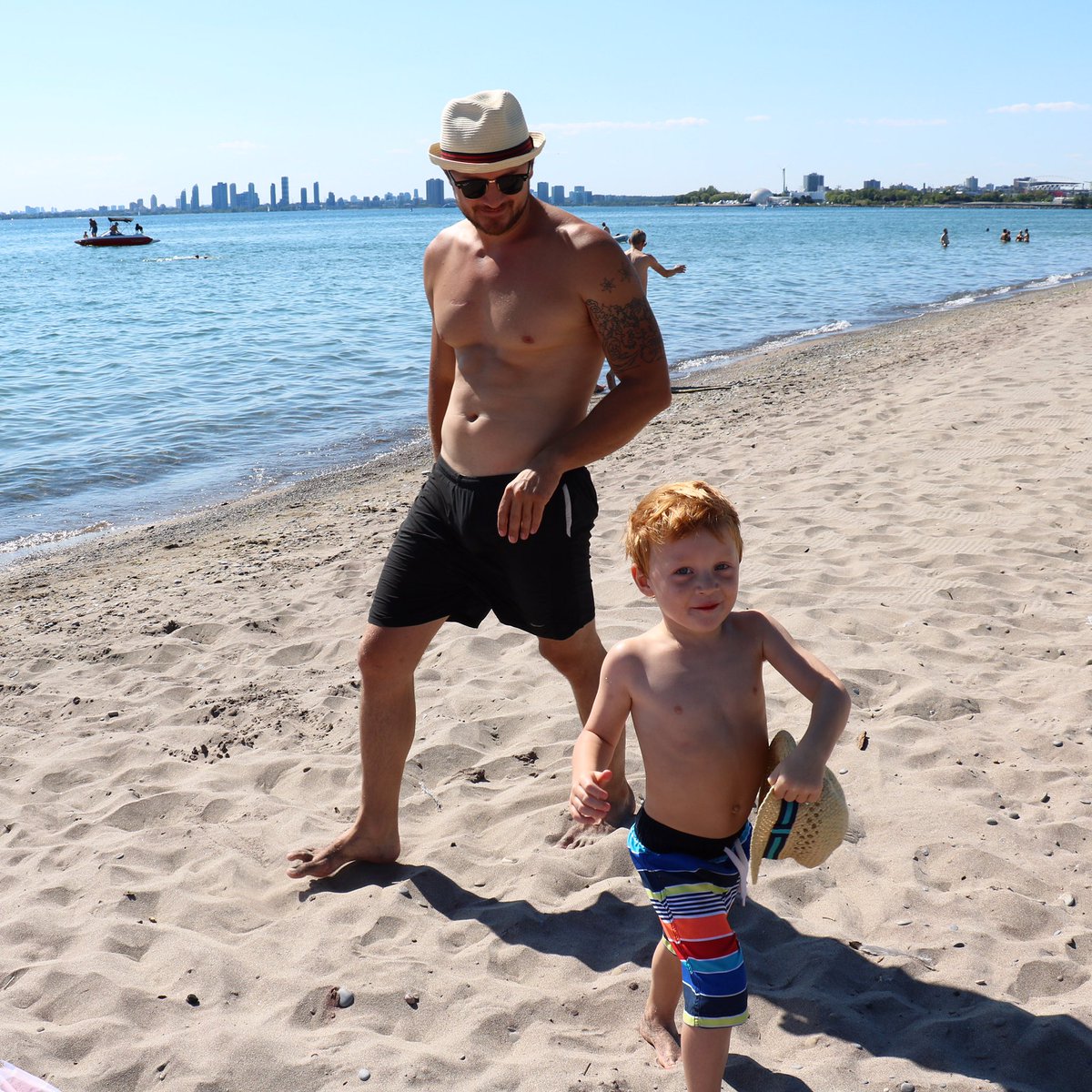 gtalovecom's tweet photo. Q keeping his hat off and running away from sun screen! #Toronto #hanlonspoint https://t.co/6TdPkq9Ay7