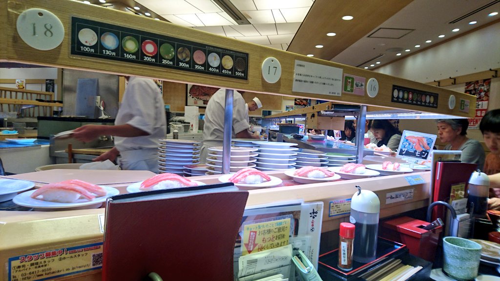 _choco_ball_'s tweet photo. アリスと初回転寿司楽しすぎた✨🍣

"高１が人生のピーク"byアリス https://t.co/3zUdwtbQ6b