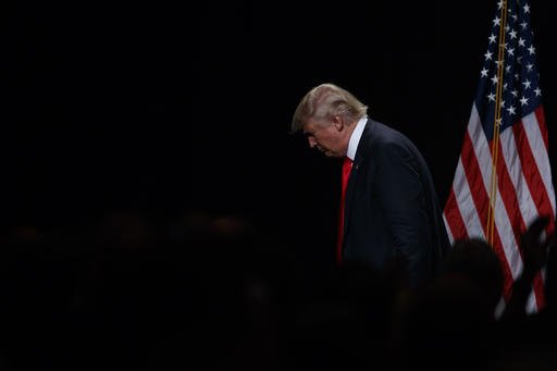 Trump down 13 points in latest 2016 poll on.msnbc.com/2aIK2Hk