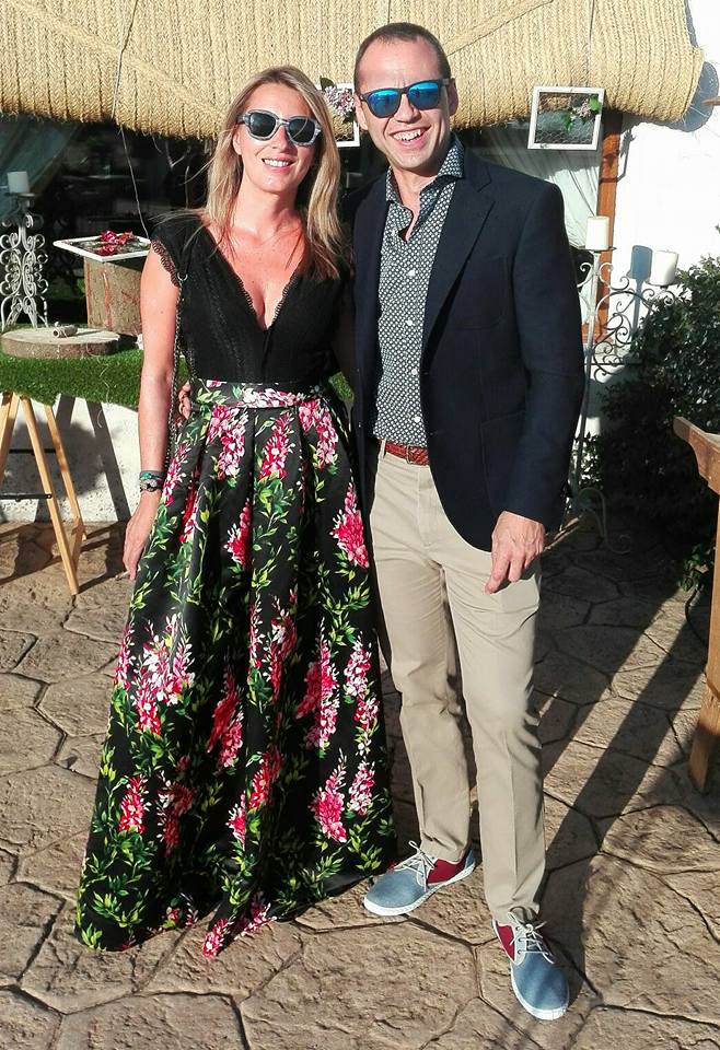Malevosa's tweet photo. Muchísimas gracias a María #huma3018 y Joaquín x esta foto. María maravillosa con nuestra falda de #castañodeindias https://t.co/Cx8uVRGuiP