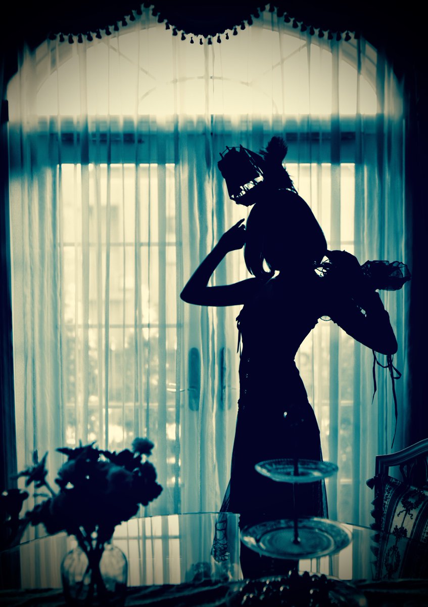 Sirius914's tweet photo. "Silhouette"
#studioBlueRondo
#BlackCorset
#BlackShipHeadAccessory
#LingerieLaceSkirt
#SigleLaceBolero
#天使梨桜さん https://t.co/jkh3ZKYN9U