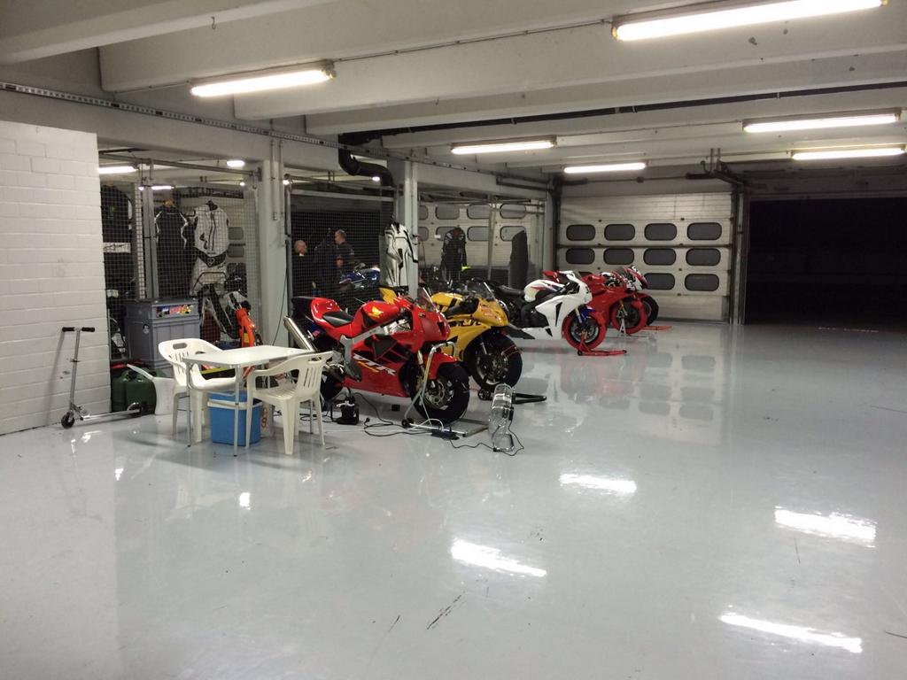 Bikebanger tweet media