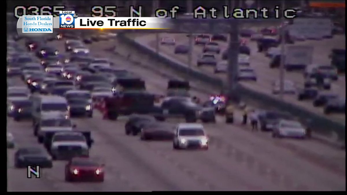 TRAFFIC ALERT-- I-95 SB & Atlantic Blvd #TRAFFIC #MIAMI https://t.co/okZTYRIjb6
