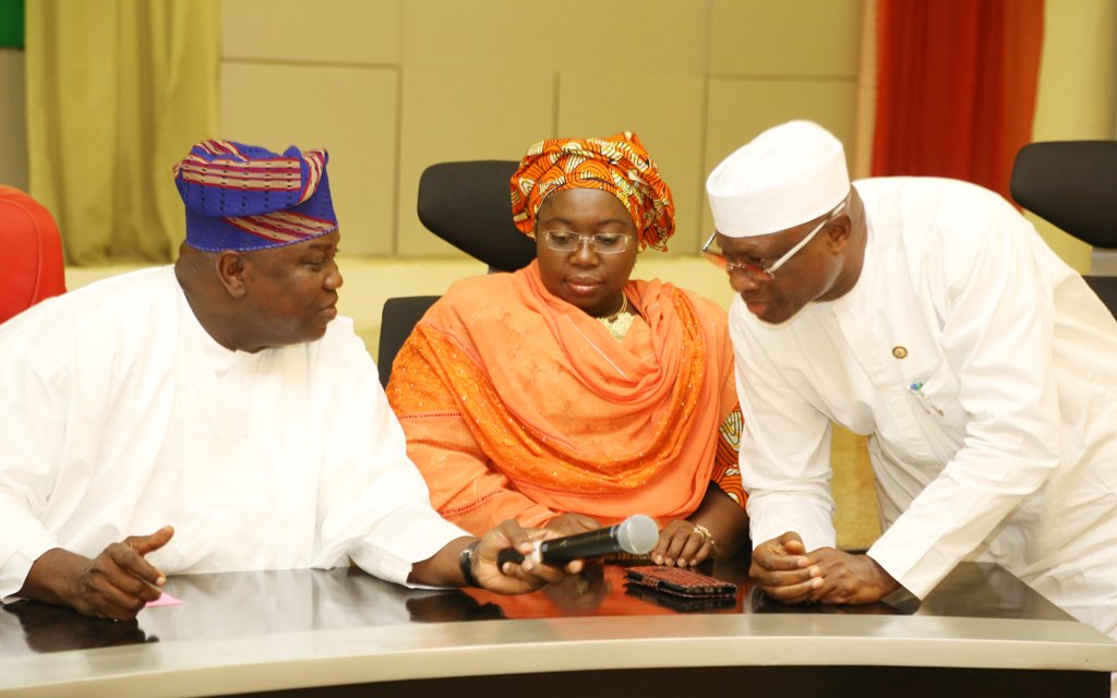 AkinwunmiAmbode's tweet photo. The royal fathers commended the state government &amp; security agencies on the successful rescue of Oba Goriola Oseni. https://t.co/bR2JV4gmYK