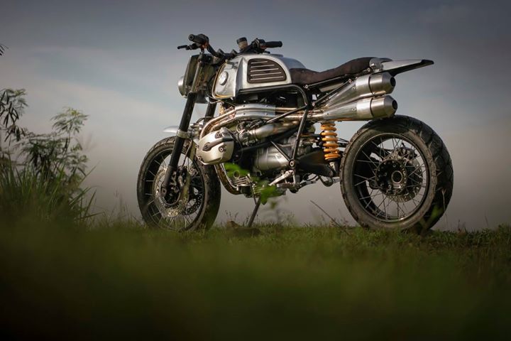 Now this is how you turn a massive modern adventure bike and make a tasty scrambler out of it.

Great work by the t…
