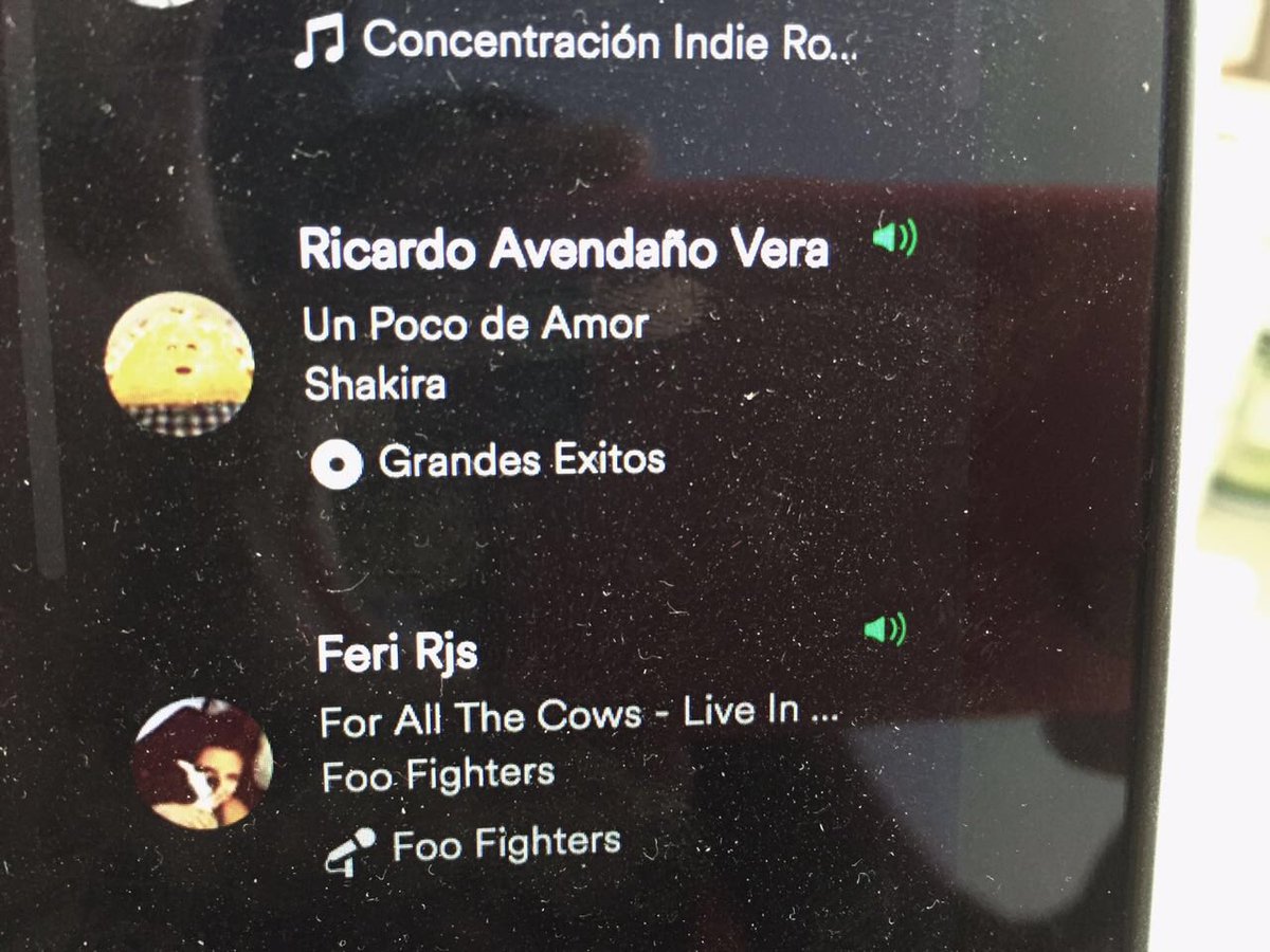 ayeramarillo's tweet image. Todos los rockeros tienen su corazoncito pop. A poco no @ricardoabn? #quemón #osomil