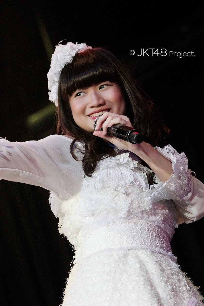 Selamat Atas Perayaan 300 Show Theater <a href="/soniaJKT48/">JKT48</a> Team J Malam ini di Setlist Theater no Megami #ShowNia300 #TnMkuy