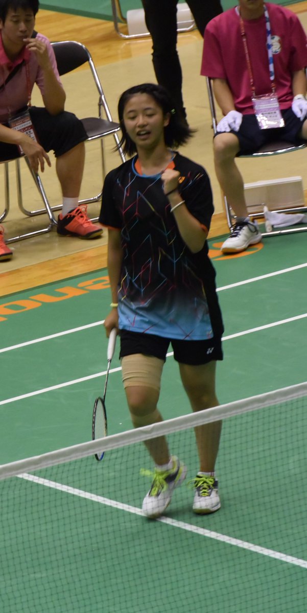 堤 啓太郎 Twitterren 女子学校対抗 1回戦 日本ウェルネス高校 2 2でまわってきた 山口萌選手 バドマガによると2年生キャプテン インターハイ バドミントン 堤 啓太郎 Twitterren 女子学校対抗 1回戦 日本ウェルネス高校 2 2でまわってきた 山口萌選手 バドマガによると2年生キャプテン インターハイ バドミントン