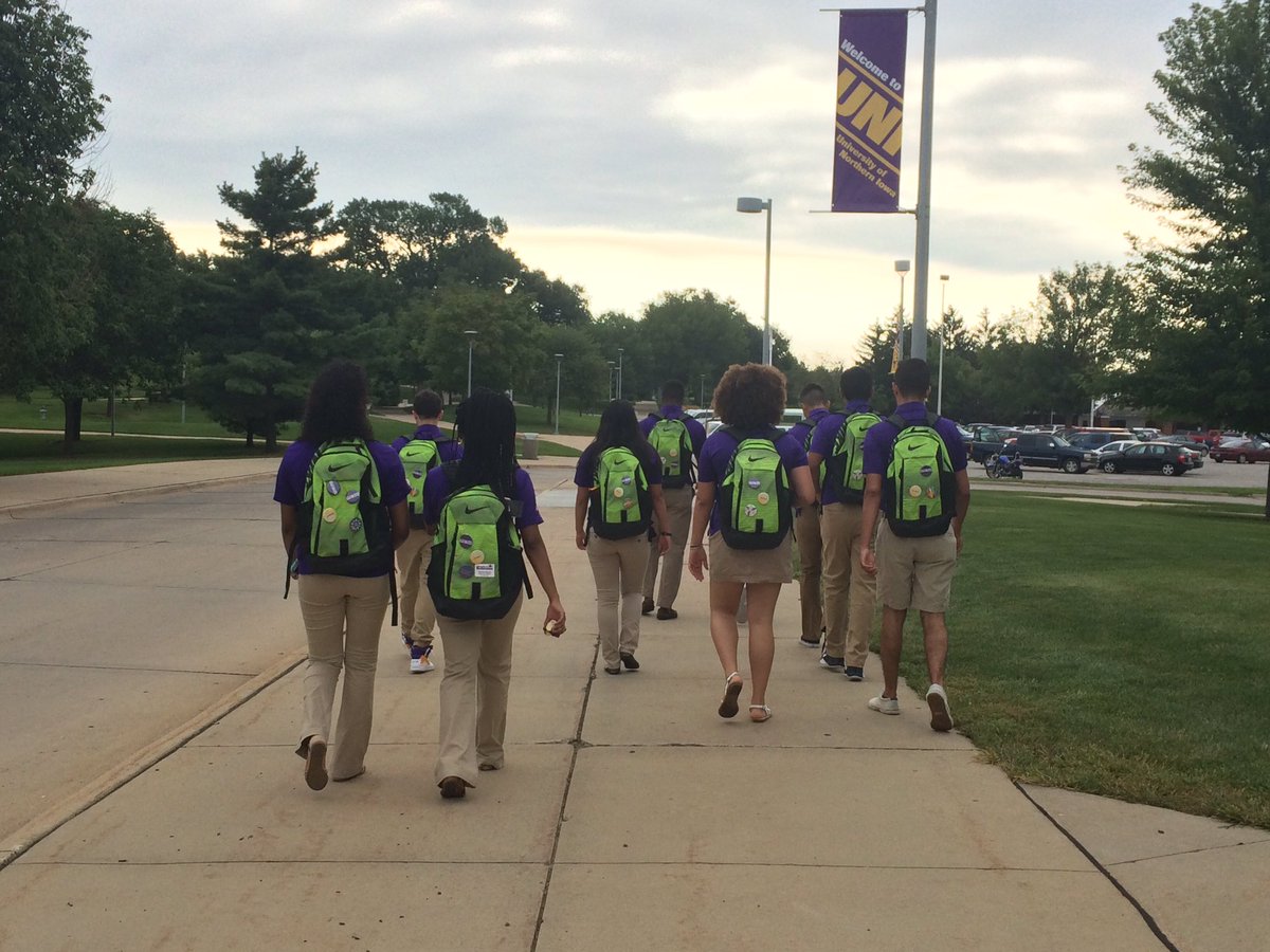 UNIJumpStart's tweet photo. The Jump Start Pathfinders are heading off to day two of training! #UNIJS16 https://t.co/eROB0i640A