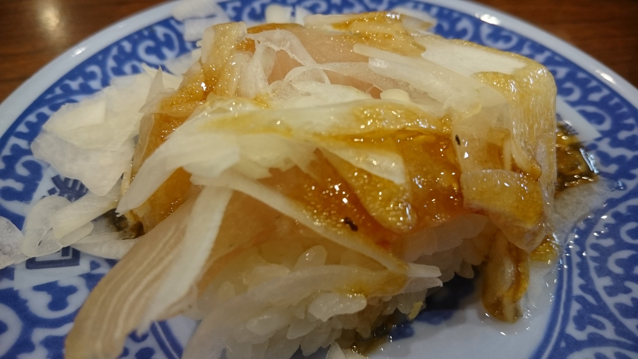 ロコモコ Sur Twitter くら寿司に期間限定でマヒマヒの 握りが 石澤ドレッシングとオニオンの 相性が抜群でマヒマヒも食感が 良くて美味しかったよ くら寿司 マヒマヒ ハワイ T Co 7spk5vkwk6 Twitter