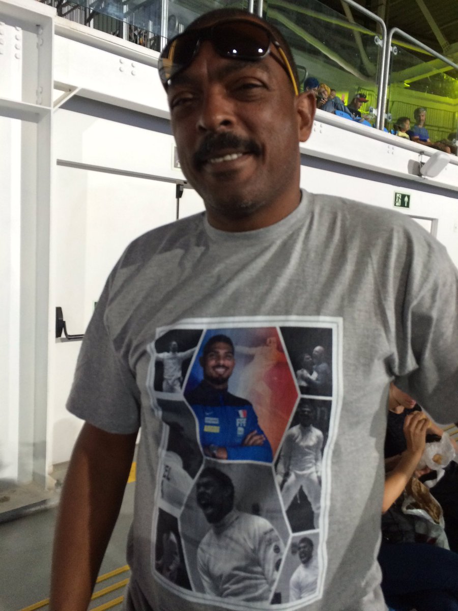 La Famille De Yannick Borel Prete Pour Son Match Malgre Le Bruit Son Bebe Dort Dans Les Tribunes Escrime La1ere Fr Scoopnest