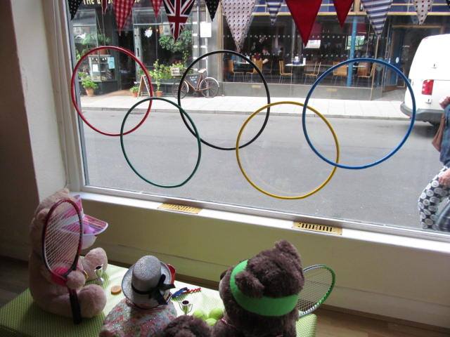 BBDuck1's tweet photo. @NorwichSunblind Our Olympic themed window has been getting a lot of attention #RioOlympics2016 #GBR https://t.co/9DYaJtZDMG