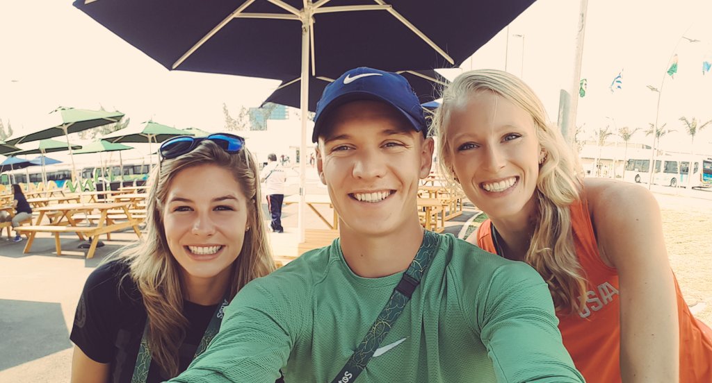 Olympic pole vault selfie with <a href="/samkendricks/">Sam Kendricks</a> and <a href="/LexiWeeks/">Lexi Jacobus</a> #TEAMUSA