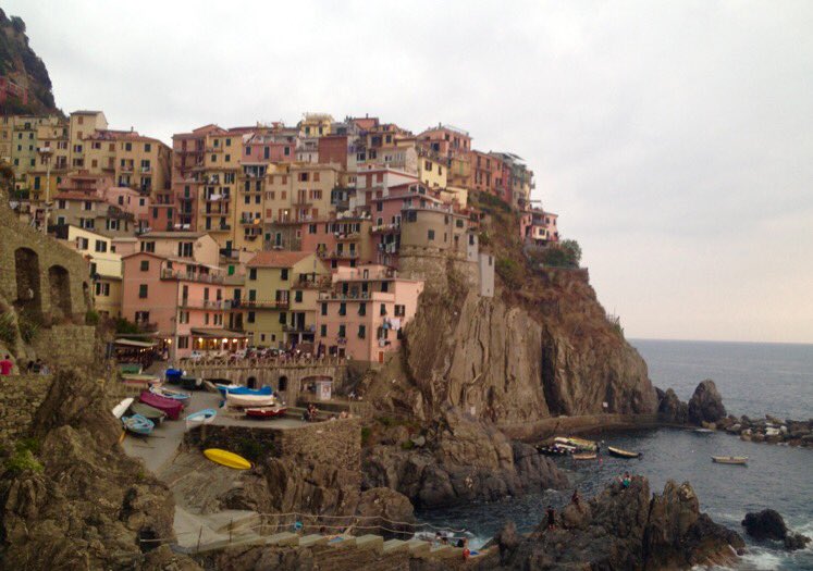 elizabethmpace's tweet photo. It's been a year since I fell in love with cinque terre 😍🇮🇹#takemebackandleavemethere https://t.co/KqDY43IPIK