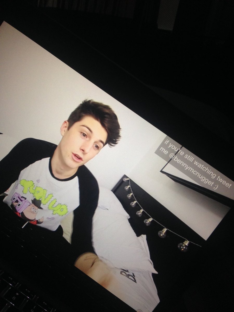 cupcakemalikz's tweet photo. does tweeting you a year later still counts? hahaha😝 @bennymcnugget https://t.co/vzDDw3TvZi