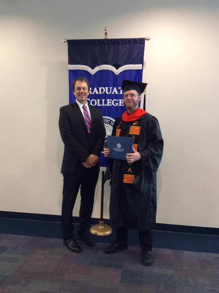 FAUGradCollege's tweet photo. Congrats @FAUCOECS graduates! @faudrdeb @drcriss_salinas @FAUpresident @FAUEngDean #FAU16 #BeFAU https://t.co/TJ73eKBPMW
