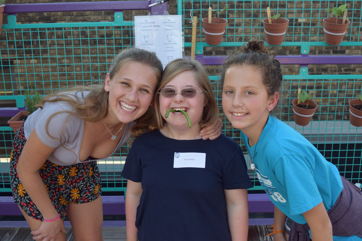 Friendship Circle tweet media