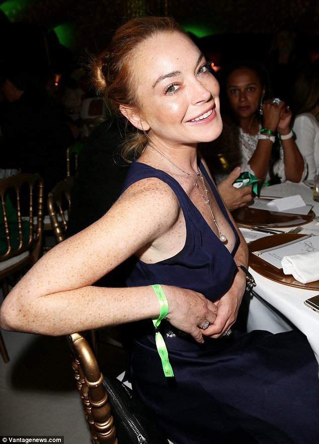 Poor Lindsay Lohan Can T Catch A Break As She Suffers Major Nip Slip At Party In Sardinia