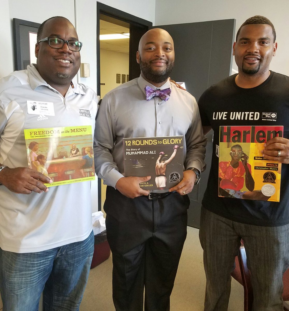 John Marshall D. Ed. (@jdm1906) on Twitter photo <a href="/MetroUnitedWay/">Metro United Way</a> & <a href="/dunseldjr/">Daryle W. Unseld Jr.</a> stopping by <a href="/JCPKY/">wt shen</a> to pick up books for the Books & Barbershops initiative. # MUW #JCPS <a href="/MetroUnitedWay/">Metro United Way</a> & <a href="/dunseldjr/">Daryle W. Unseld Jr.</a> stopping by <a href="/JCPKY/">wt shen</a> to pick up books for the Books & Barbershops initiative. # MUW #JCPS