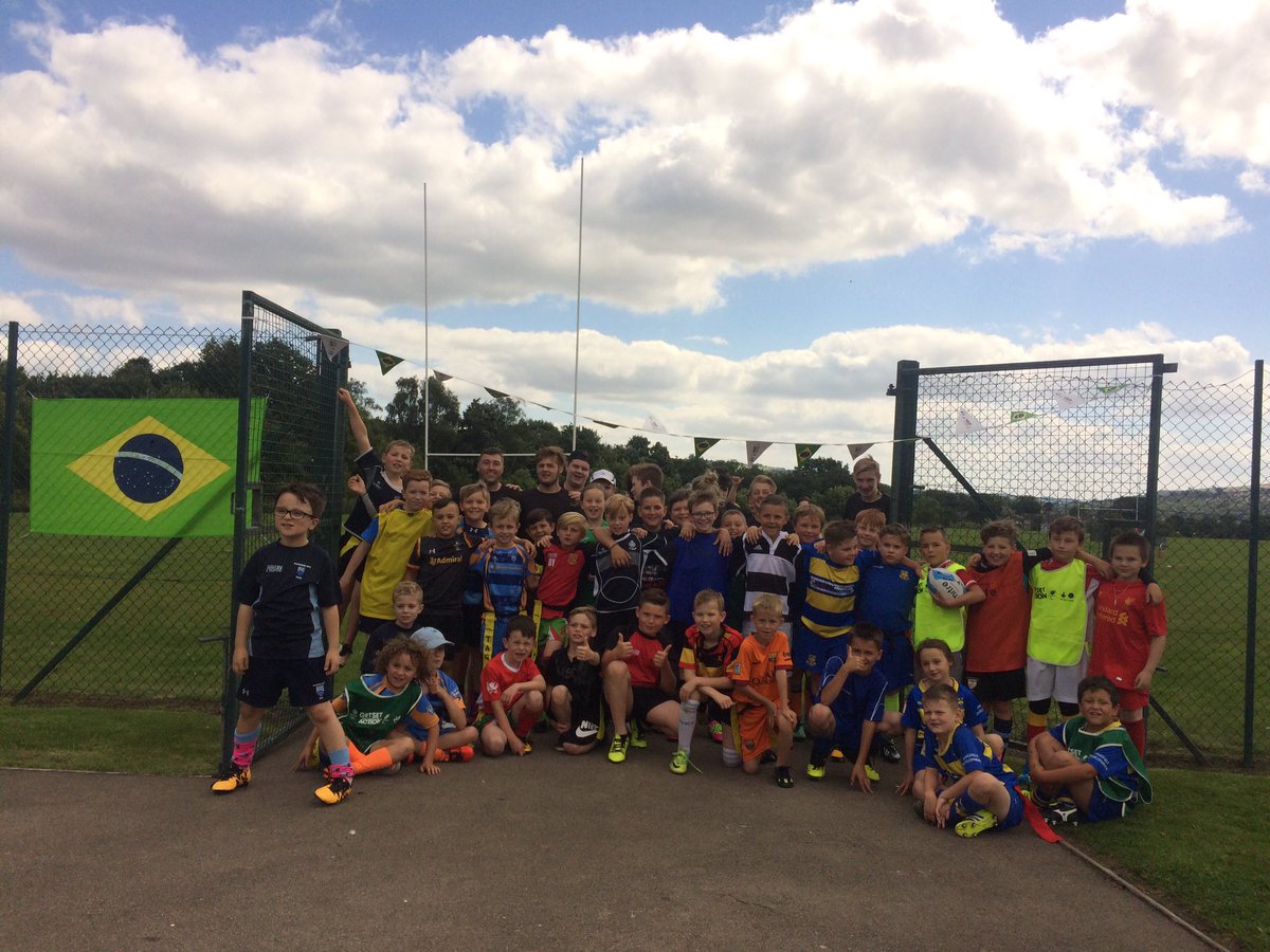 RugbyHeolddu's tweet photo. Great first day of the WRU traineeships rugby camp #getinspired @WRU_Community https://t.co/YEx2rlNVEa