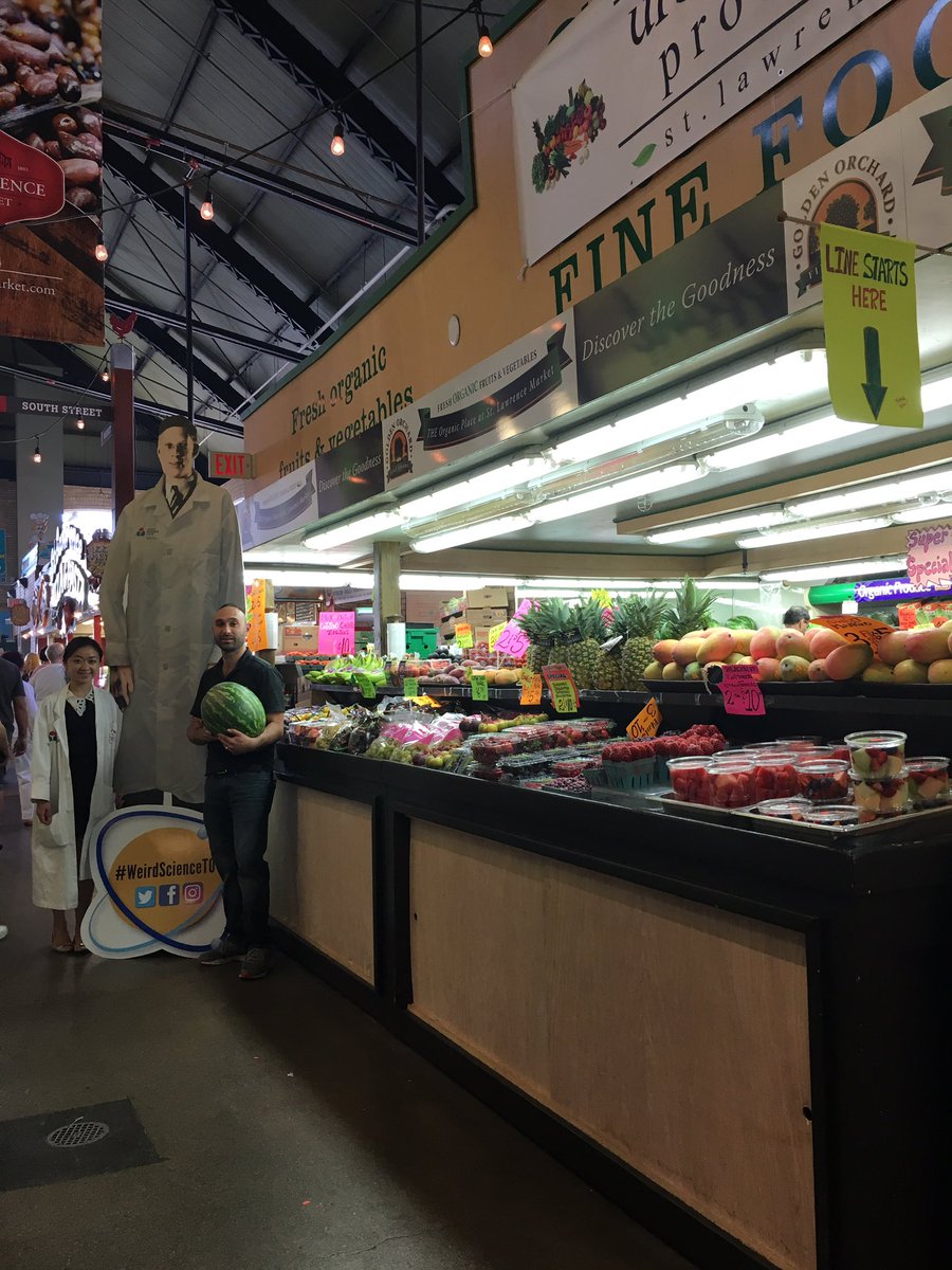 OntScienceCtr's tweet photo. #wheresWadlow? Anthony at Urban Fresh #Produce guessed 10 #watermelons high. @StLawrenceMkt #weirdScienceTO #Toronto https://t.co/8JkGoS9EAz