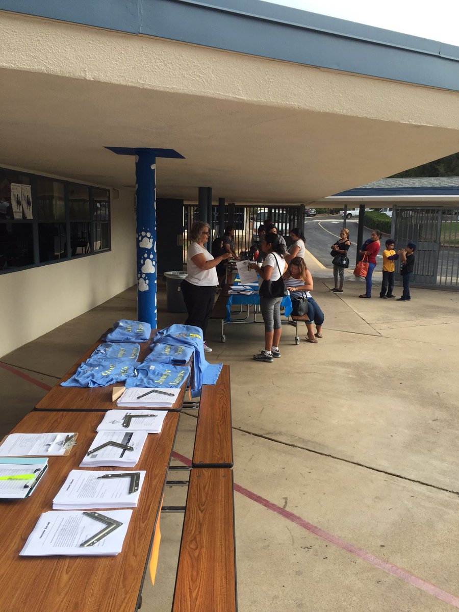 Juniper_jags's tweet photo. Juniper first day registration!  Off and running #learning2think,thinking2learn https://t.co/D7RzuAo5GZ