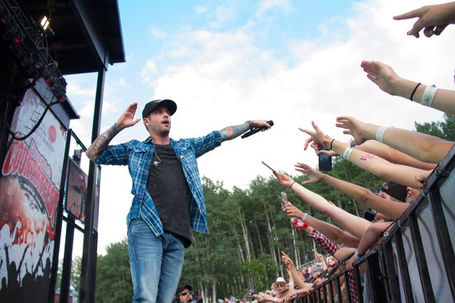 dauphincfest's tweet photo. LOVE this picture of @dallassmith from his show at Dauphin's @Country_Fest 2016! #cfest2016 https://t.co/SxFTHqEnlH