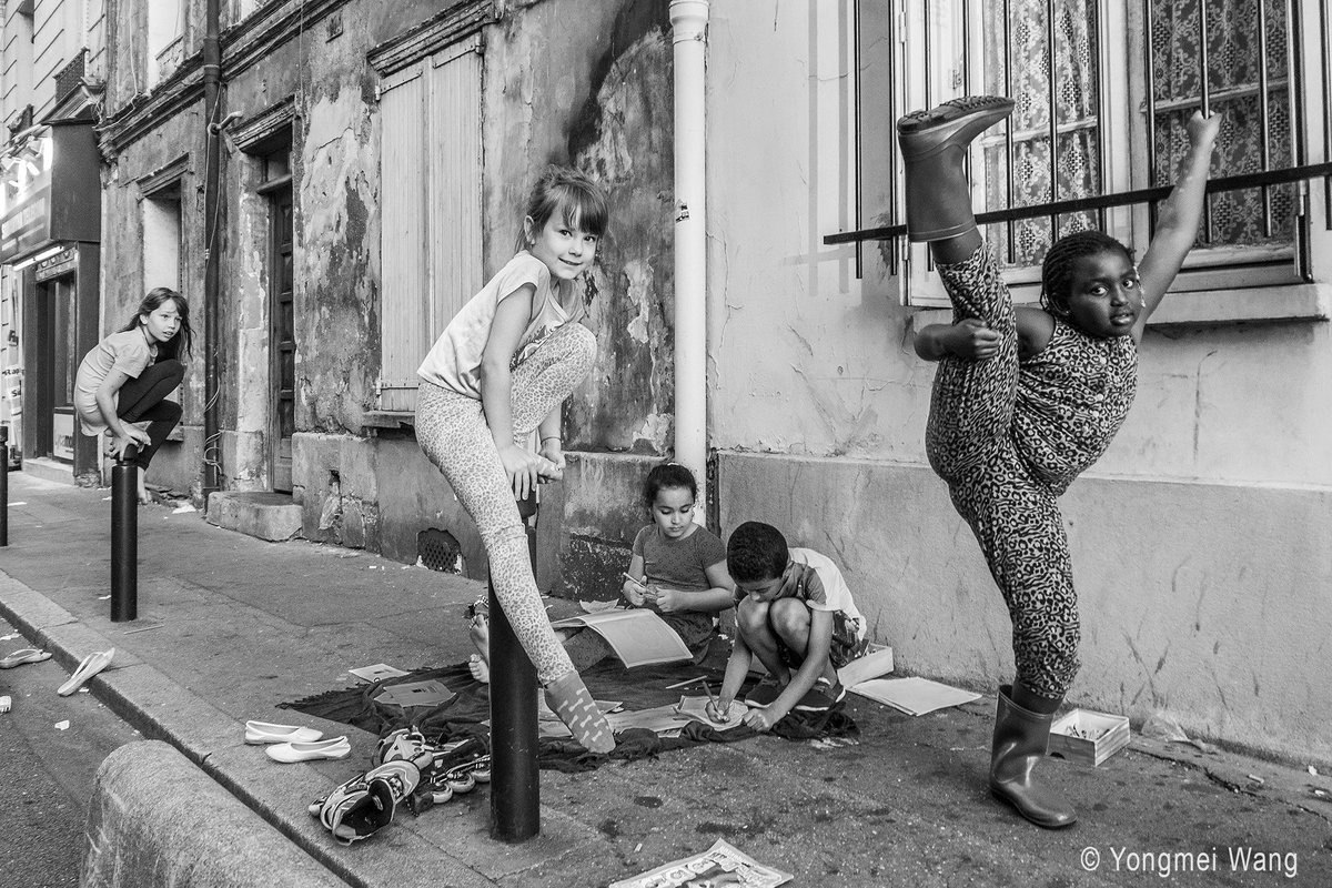 #BrooksInstitute Summer in #Paris: Photo of The Week recognition goes to student Yongmei Wang.  Where art begins.