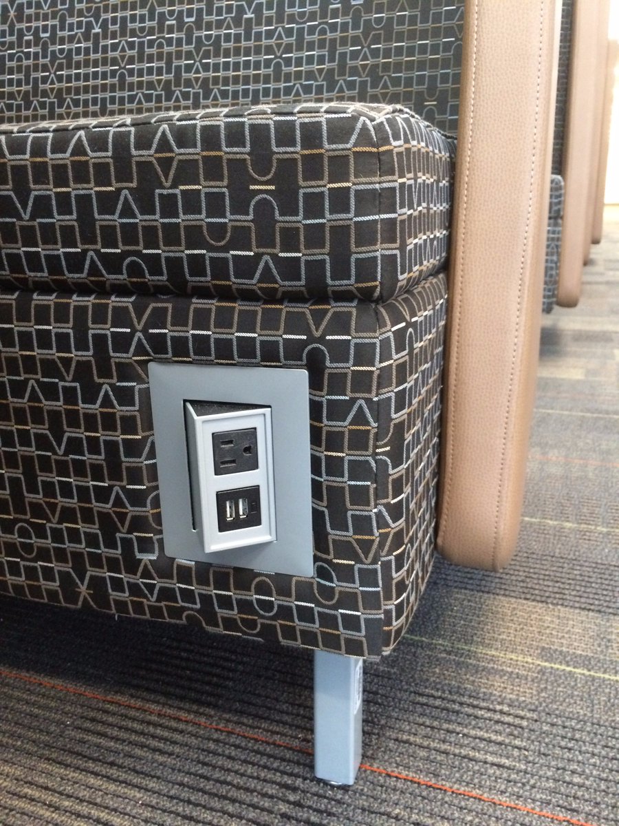 VCUCabell's tweet photo. Even our new furniture has electrical outlets and USB charging ports #verytech #sopower #librariesrule https://t.co/OzN7uG2M2G