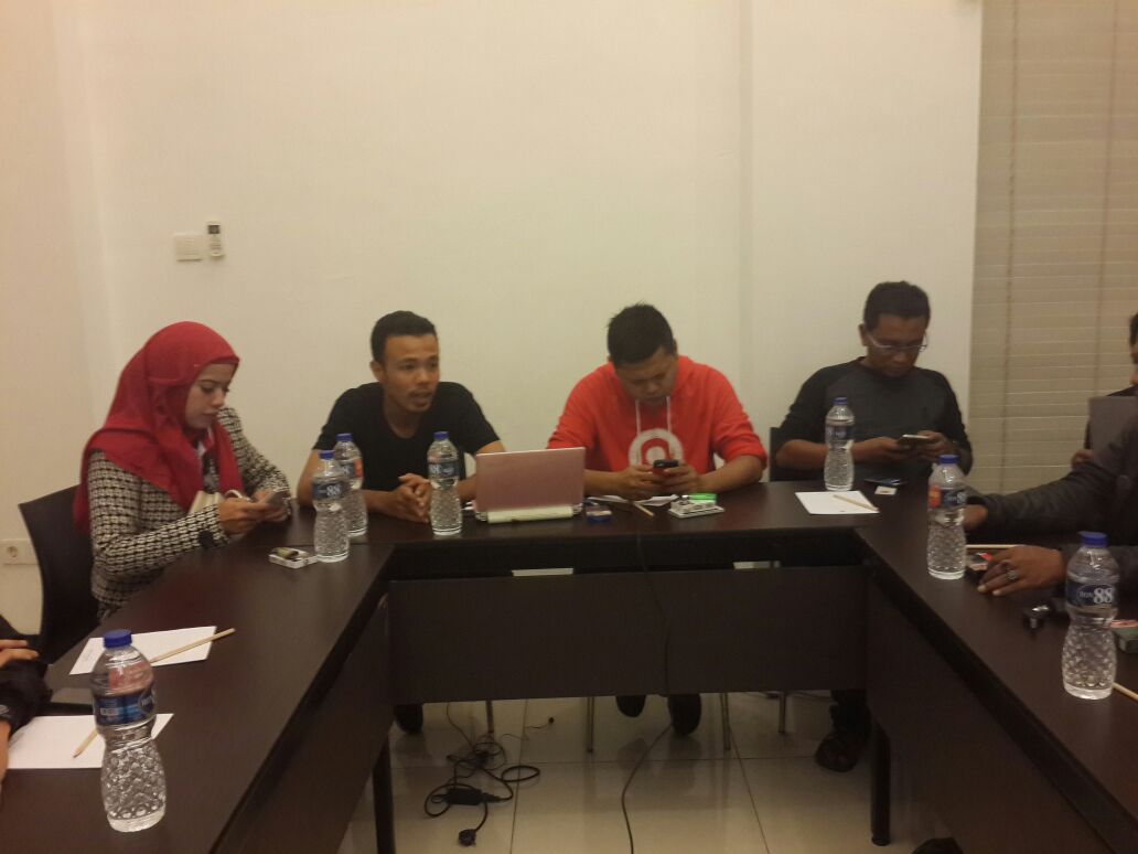 pemudaperindo's tweet photo. DPP@pemudaperindo beserta Pemuda perindo Jabar lakukn rapat persiapan deklarasi DPW@pemudaperindo Jabar. @Hary_Tanoe https://t.co/2vFN0tdZNZ