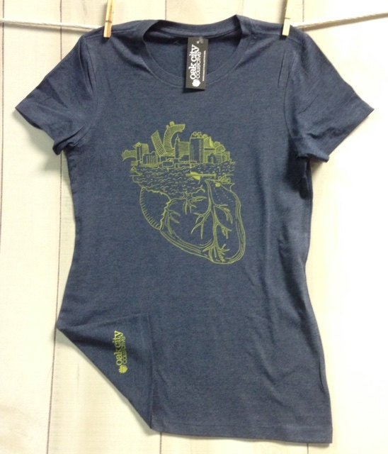 OakCityCollect's tweet image. North Carolina Women's Where the Heart State Shirt North Carolina S… etsy.com/listing/241013… #Etsy #SoftMaterial