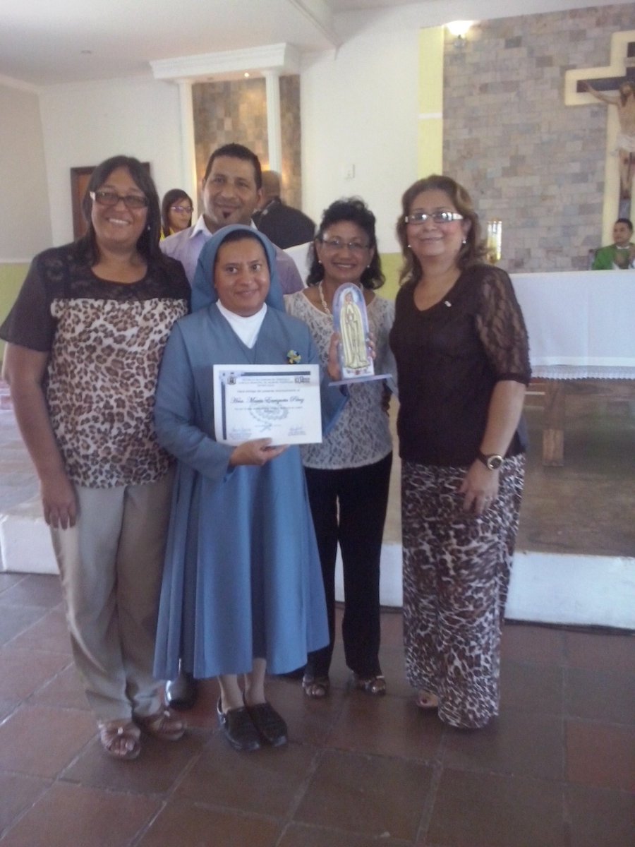 Reconocimiento a la Hermana MariaE Pérez en sus 16años de vida religiosa y 8 años de servicios en Nuestro Municipio.