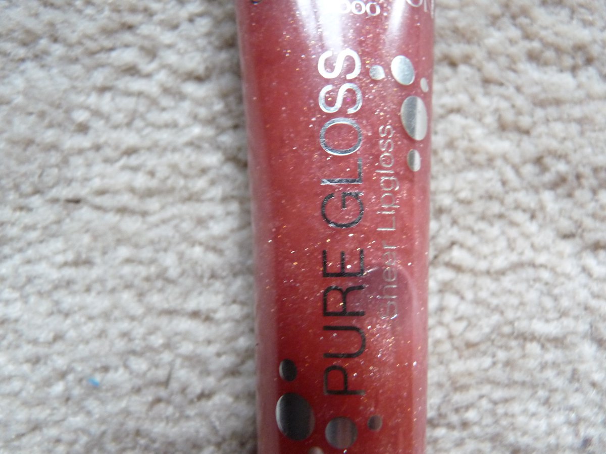 deb_iow's tweet image. lip gloss in honey!   great for the summer just £1.95 delivered to your door
ebay.co.uk/sch/zenzonehom…