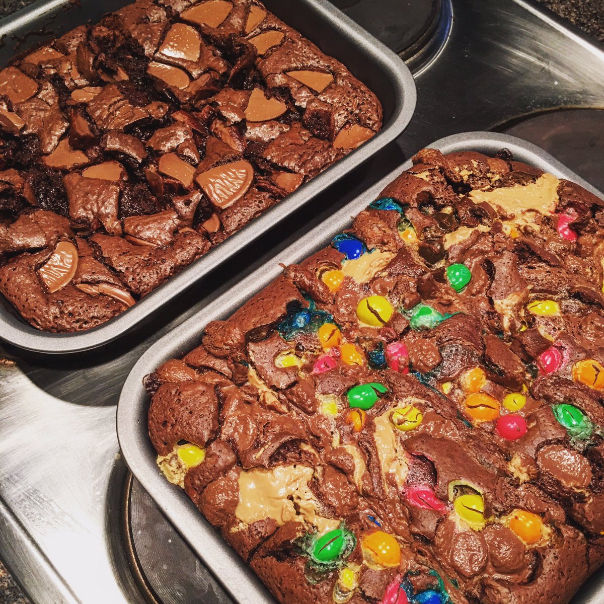 ComeGetStuffed's tweet photo. Cooking up some fresh batches for a work bake off #chocolateorange #peanutbutter #reesespieces #brownies #baking https://t.co/LZzgZeMIOT