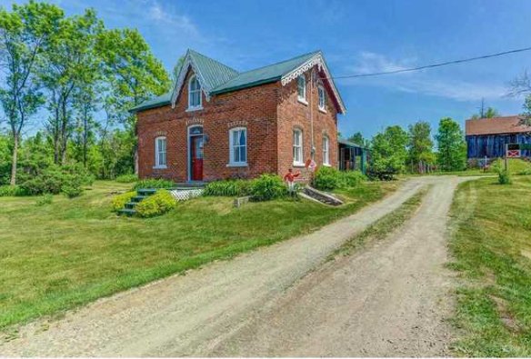 ALcosentino997's tweet image. Great New Listing! 1268 #6 Highway, Flamborough: $498,997 Call today to check it out! ow.ly/ed8j3032oni