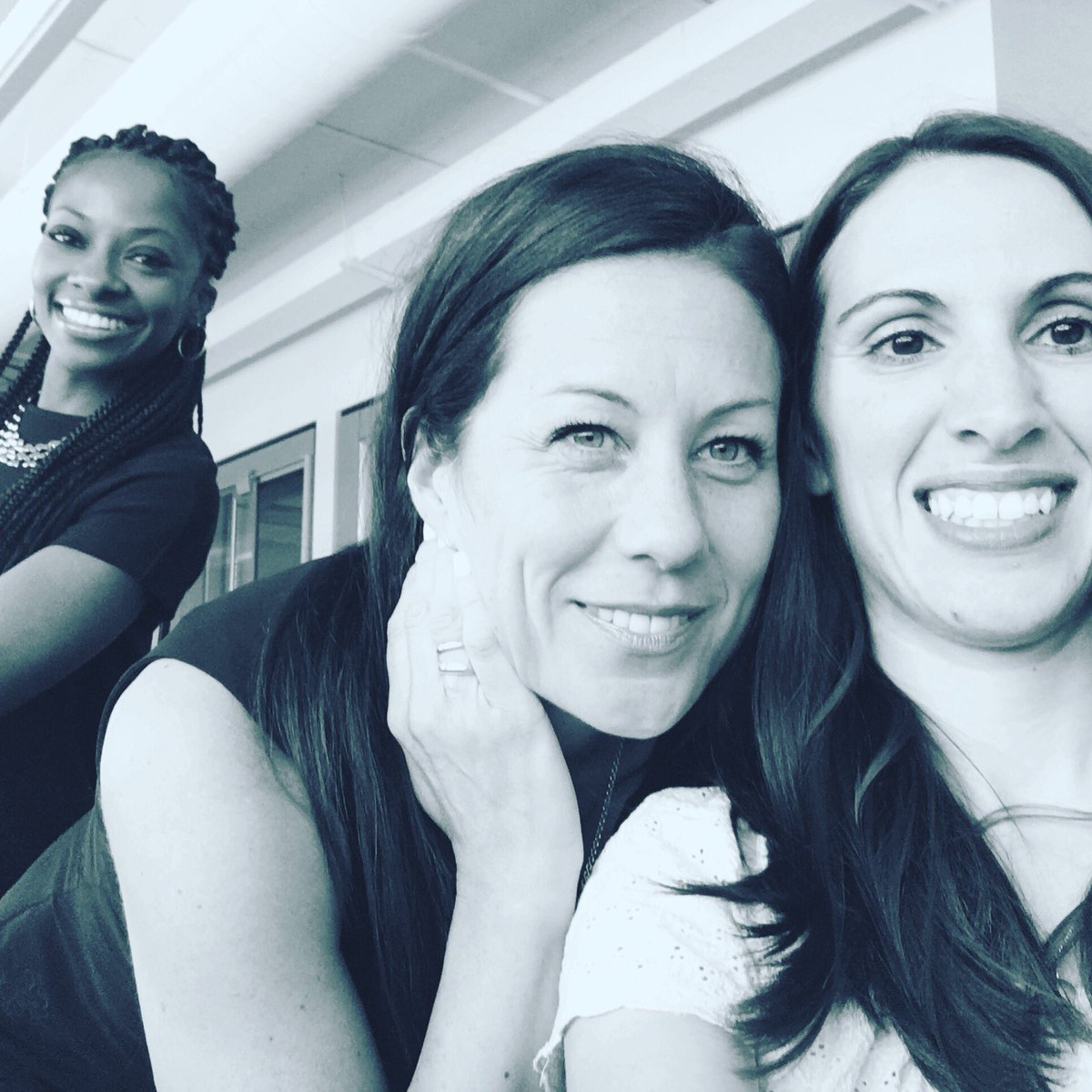 Mary_Varano's tweet photo. @Samyjoe84 @Blue_Capri5 Just a normal day at the office. Fun times with the L and D folks https://t.co/hTJKxIjUZK