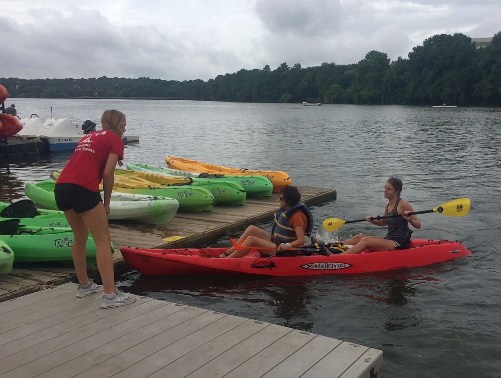 Volunteer for Lake Cleanup with <a href="/KAB_Austin/">Keep Austin Beautiful</a> at @CongressKayaks Saturday Aug 13 - Join us meetu.ps/2ZnbhJ