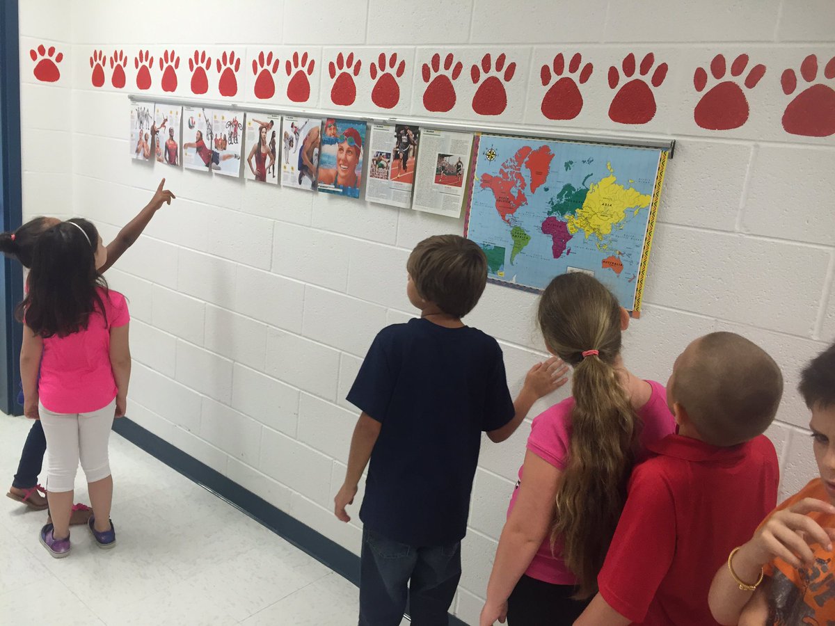 Learning about the Olympics in the hallway while we wait to go to PE! 2016 Rio 🇧🇷 <a href="/MarshallCoSch/">Marshall County Schools</a>
