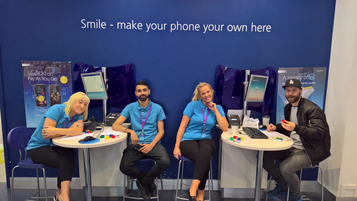 guruboston2's tweet image. #awesome needs a refill. Tues morning #office365 training sesh in #o2boston. We got #PowerPoint, #Bacon and #Duplo