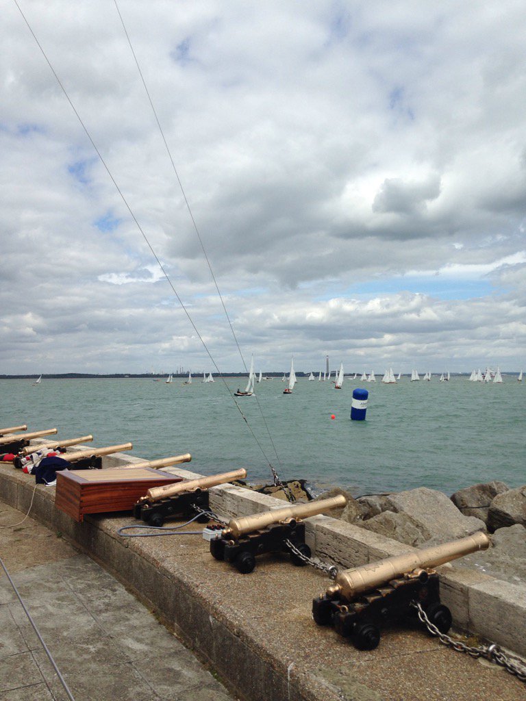 Lovely weather in Cowes.  #Sailing #IsleofWight #cowesweek2016 #CowesWeek #Hampshire <a href="/cowes_week/">Cowes Week</a> <a href="/CowesParade/">Cowes Parade Village</a> #Uk