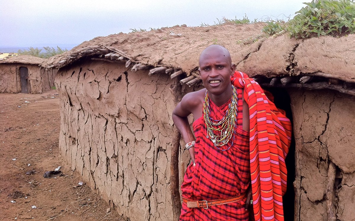 Menn0knight's tweet photo. Dung hut hunter #UnlikelyRealityShows https://t.co/csUz2FNvaW