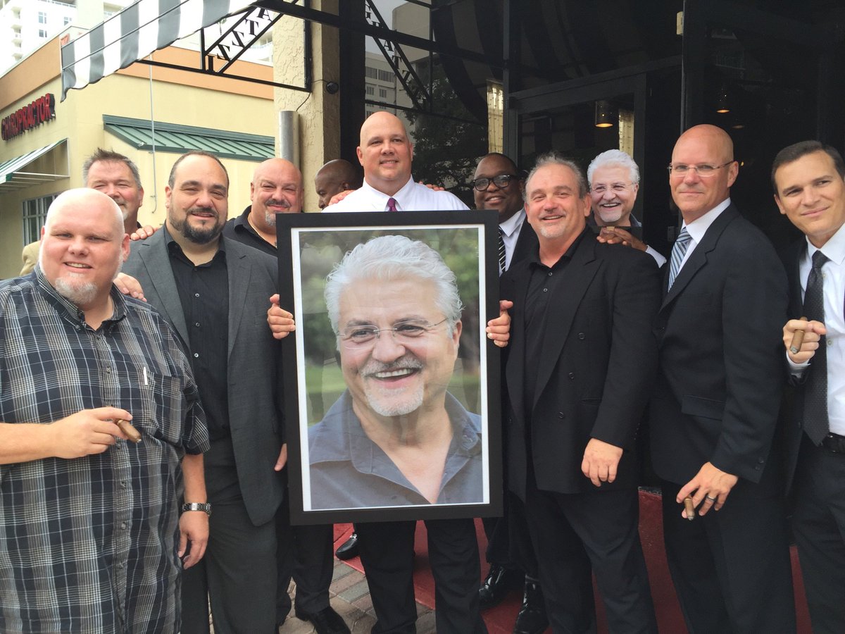 MrMikeCalta's tweet photo. Great celebration of Dave McKay's life tonight with great friends. RIP Buddy https://t.co/I5ZMeqeIge