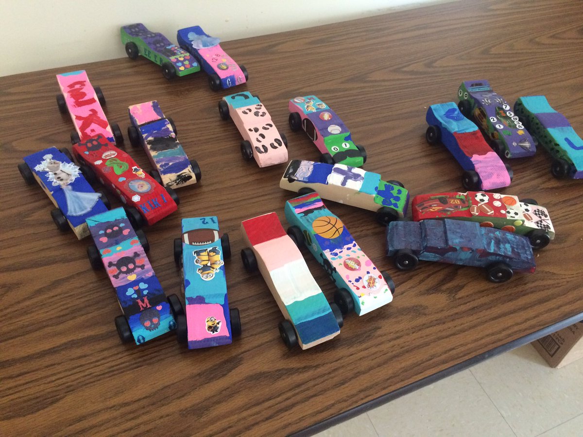 cooltobeclean's tweet photo. Cars are ready... Race begins at 6! #downwithderby #racingintherightdirection https://t.co/KfNNPYcF2W