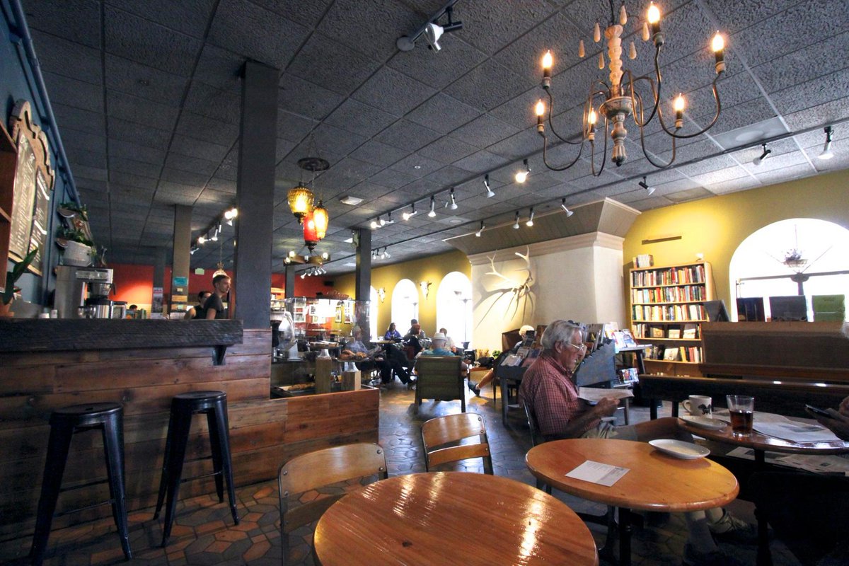 facebook.com/events/1132449… ¡Share stories, songs, poems, feelings, interpretive dances etc. @ Iconik's open mic night!