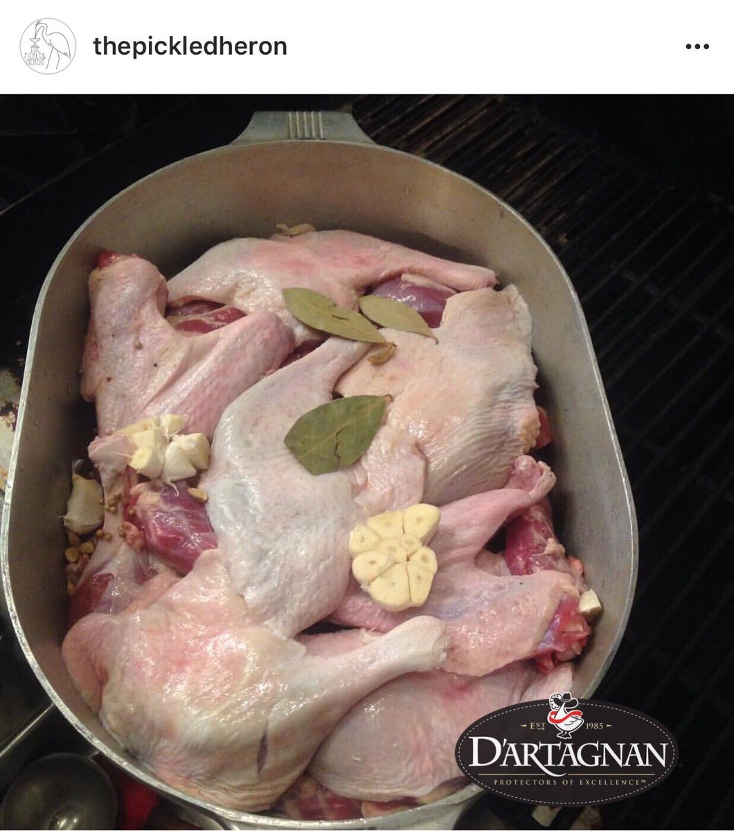 DArtagnanFoods's tweet photo. #DArtagnanDish via @ThePickledHeron  Duck confit, anyone? 😋. Visit https://t.co/k1qOm0KxBe for excellent products! https://t.co/zTkuTDzsjh