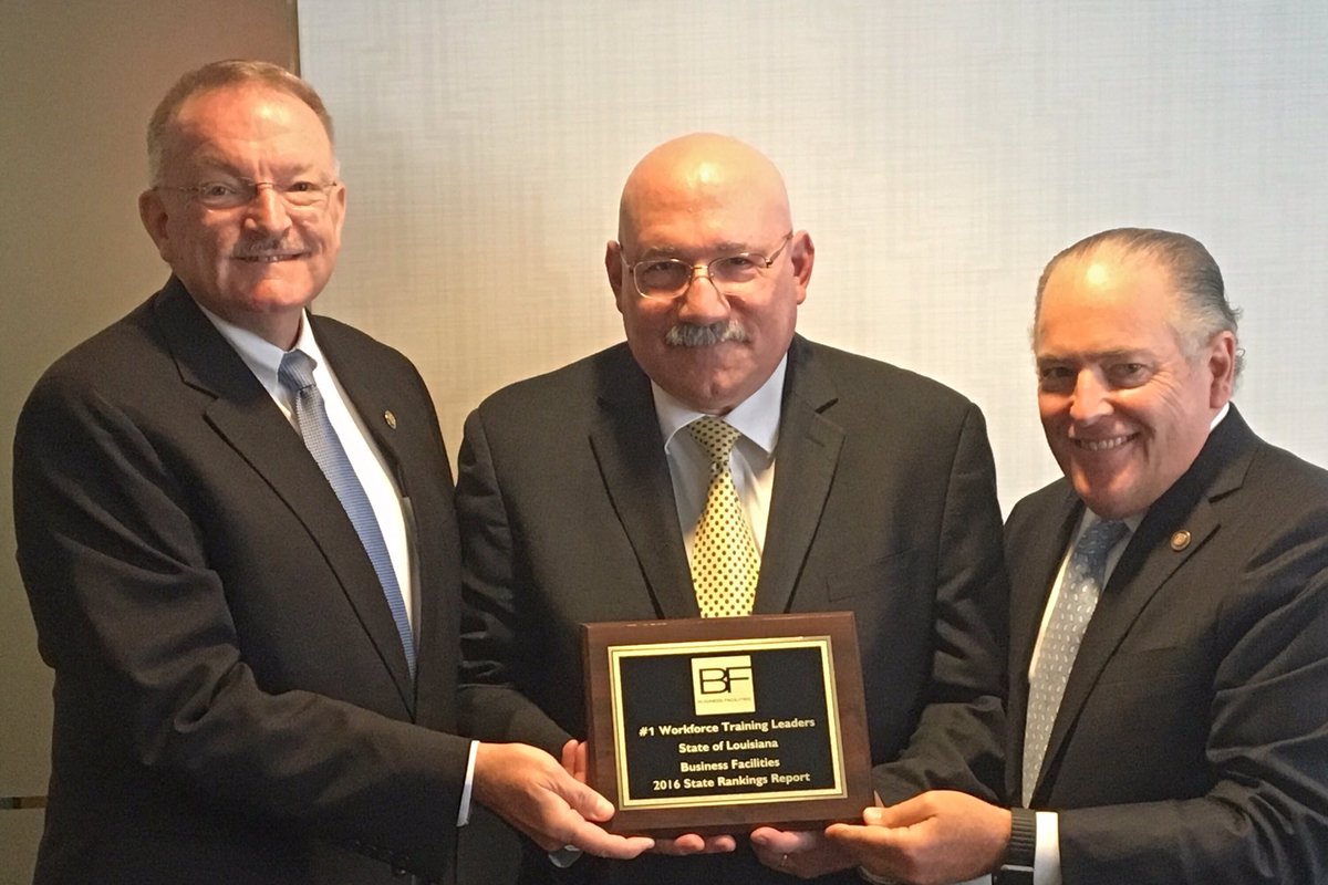 DPiersonLA's tweet photo. LED FastStart named best in the nation!  Executive Director Jeff Lynn and I accepted the award in person this week. https://t.co/b63RsouRUA